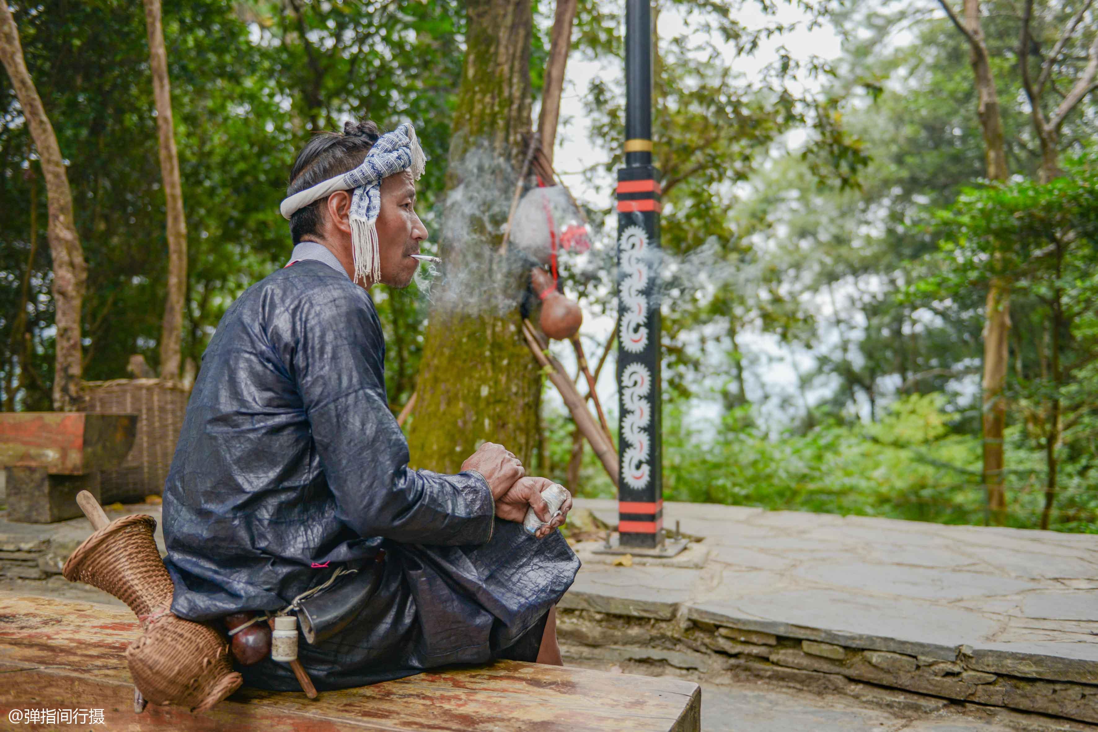 苗族舞蹈服裝最新款,最新苗族舞蹈服裝款式，傳統(tǒng)與時(shí)尚的完美結(jié)合