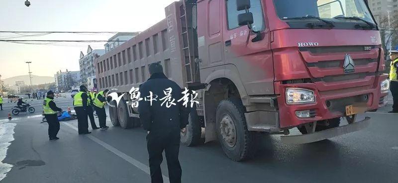山東博山最新車(chē)禍視頻,山東博山最新車(chē)禍視頻，事故背后的深度思考