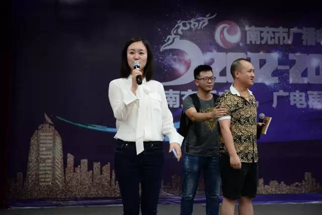 南充市伍果麗最新消息,南充市伍果麗最新消息，閃耀之星在行動(dòng)