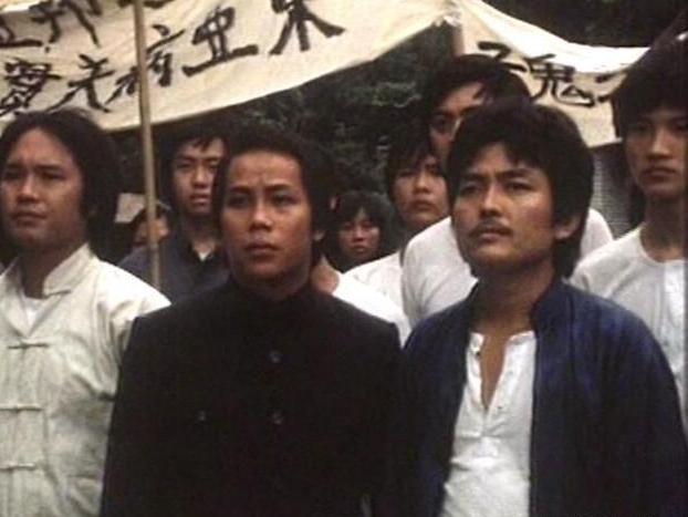 2025年香港正版資料免費(fèi)大全惡,探索未來(lái)的香港，正版資料免費(fèi)大全的機(jī)遇與挑戰(zhàn)（關(guān)鍵詞，香港正版資料免費(fèi)大全惡）
